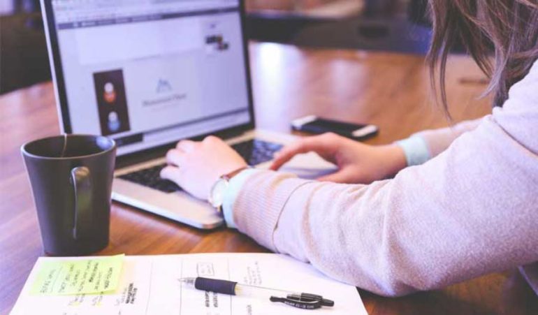العناصر الثلاثة لنجاح التسويق عبر الإنترنت