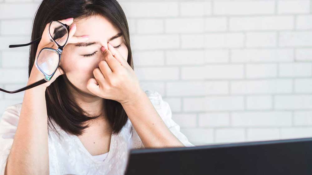5 طرق لمنع متلازمة رؤية الكمبيوتر من العمل من المنزل