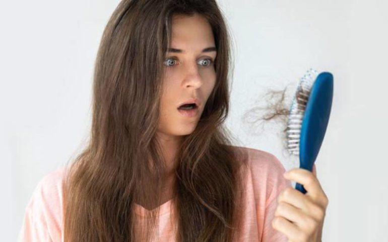 أمراض تسبب تساقط الشعر