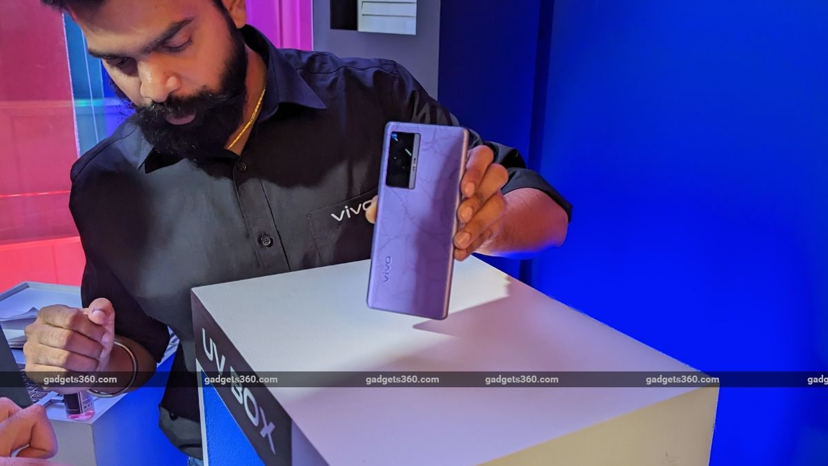 تغيير لون الزجاج فيفو تيك اليوم vivo-tech-day-color-change-glass-gadgets360